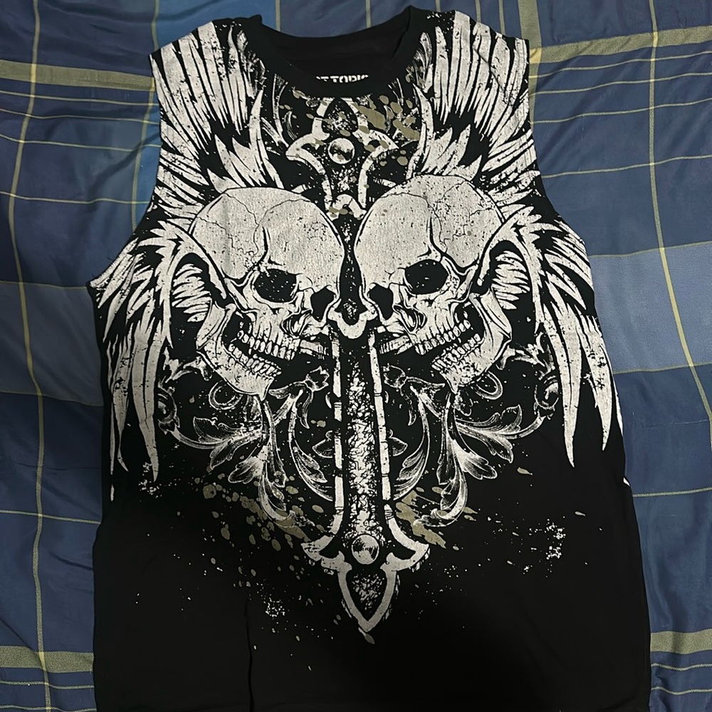 Hot topic Skull+wing+cross tank top
Made from 100% cotton